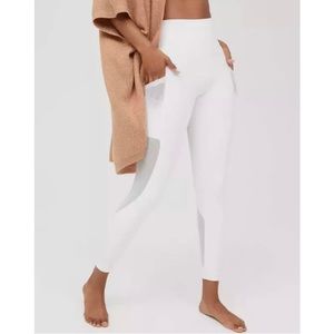 Offline by Aerie Goals Hi-Rise Pockets 7/8 Leggings